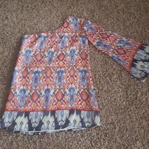 Small one sleeve gorgeous top